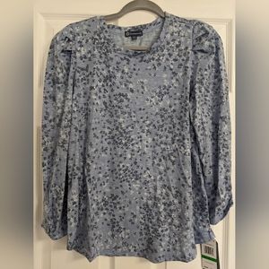 Democracy Women's Top - Size Large